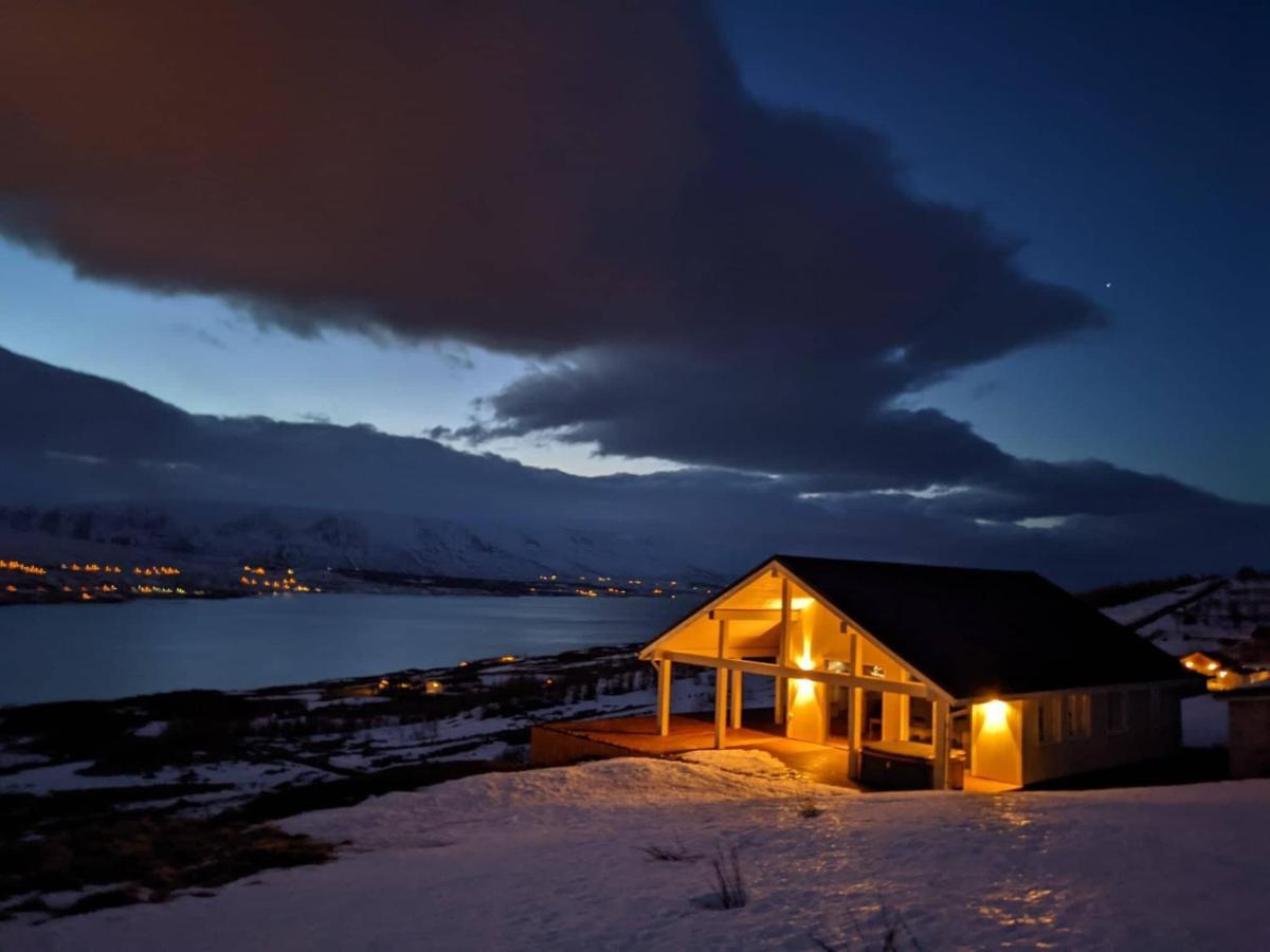 Akureyri - Cabin With An Amazing View Buitenkant foto